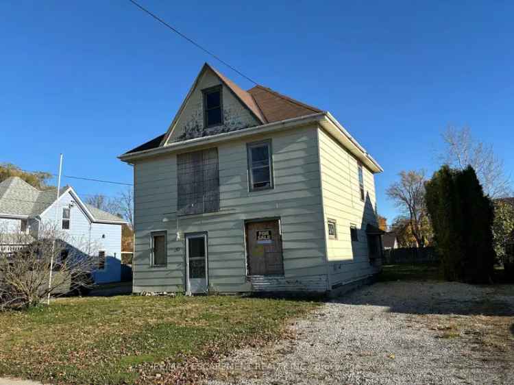 House For Sale in Hagersville, Ontario