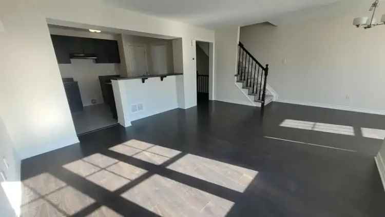 2 Bed 1.5 Bath Townhome in Half Moon Bay Ottawa