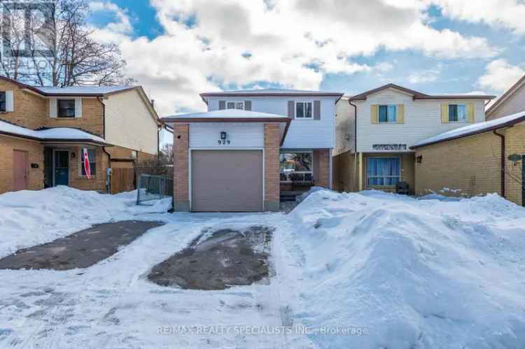 Buy Detached Home in Eastdale with Spacious Bedrooms and Fenced Yard