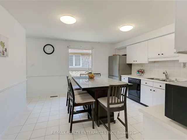 Tidy Brick Bungalow Near Parks and Lake Ontario