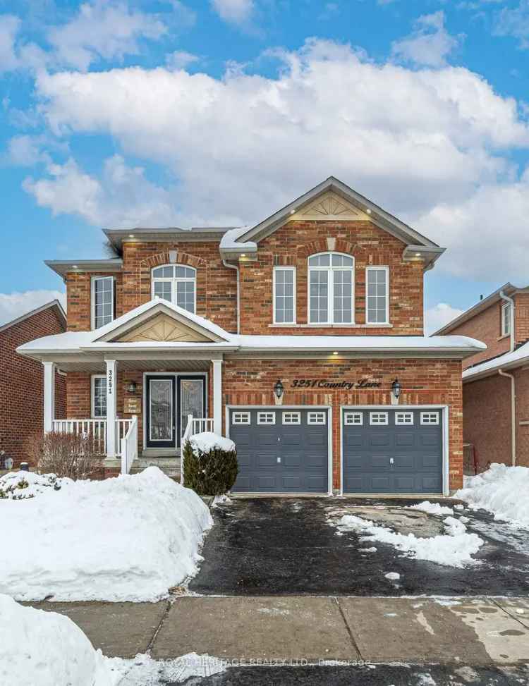 Executive 4-Bedroom Home in Whitby's Williamsburg Community