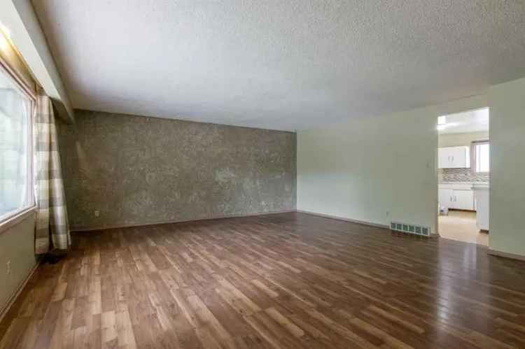 House For Rent in Calgary, Alberta