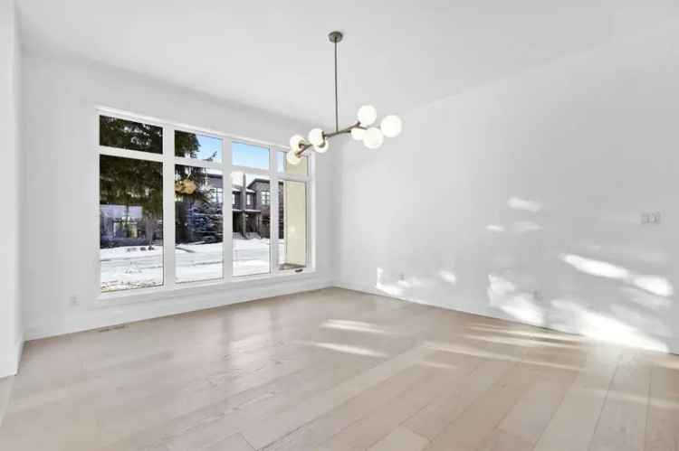 New 2800 sq ft Family Home in Parkdale