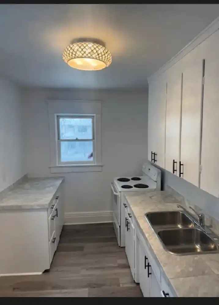 For Rent: Spacious 2 Bedroom Suite in Little Italy with Modern Features