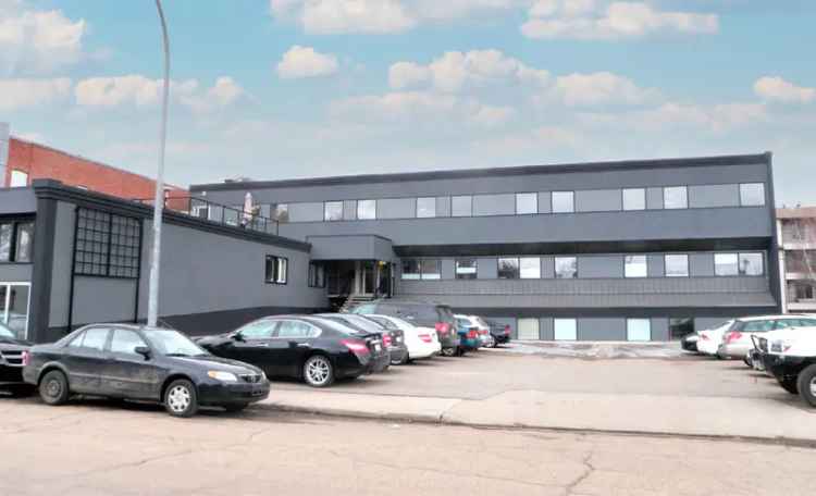 Office For Sale in Medicine Hat, Alberta