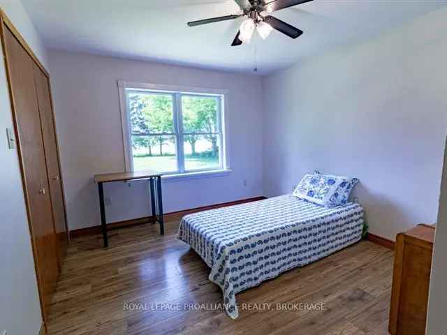 House For Sale in Frontenac Islands, Ontario