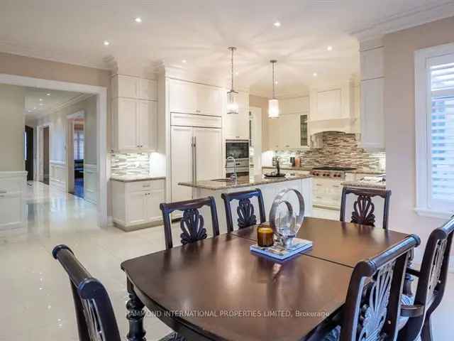 European Crafted Home Mississauga Chefs Kitchen Family Estate