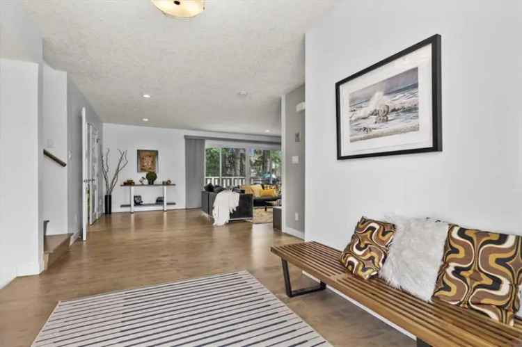 Lakeview Village Family Home 4 Bed 4 Bath Updated