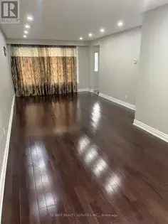 3 rooms house of 176 m² in Mississauga