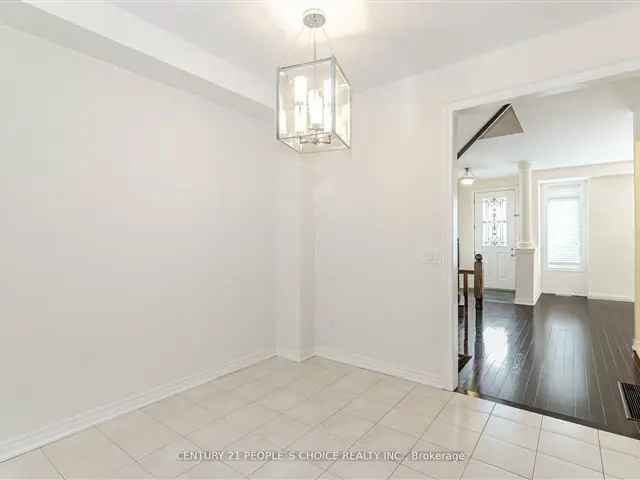 Rare Executive Townhouse with Upgrades - Open Concept, Gourmet Kitchen, 5 Pc Ensuite