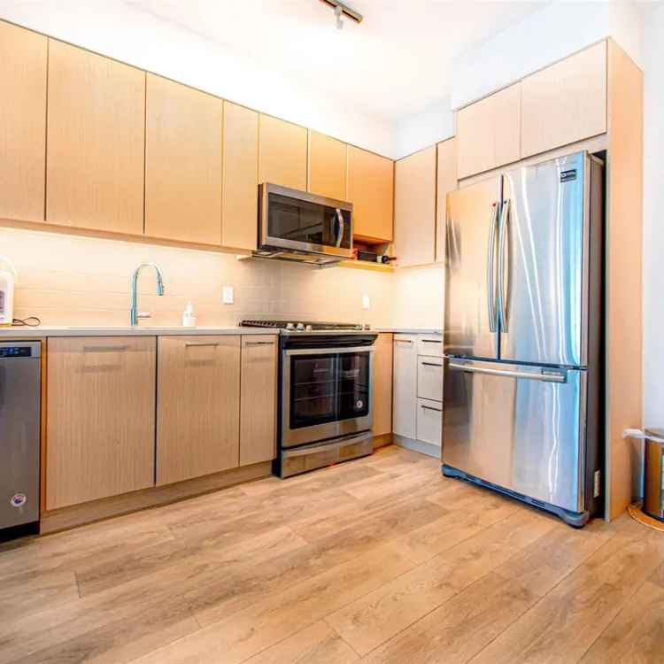 Buy Apartment in New Westminster with Modern Features and Proximity to Schools