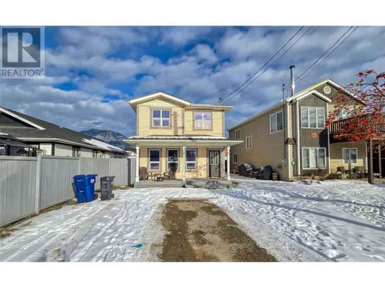 Invermere Family Home - 3 Bed 3 Bath - No Strata Fees