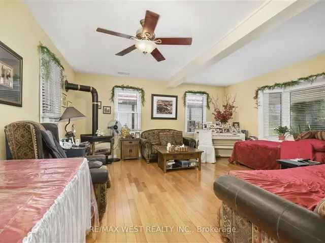 Gorgeous Detached 1.5 Story Home in Downtown Norwood