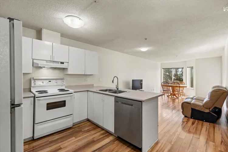 Spacious 1-Bed Condo in Newton Surrey Near Shops and Transit