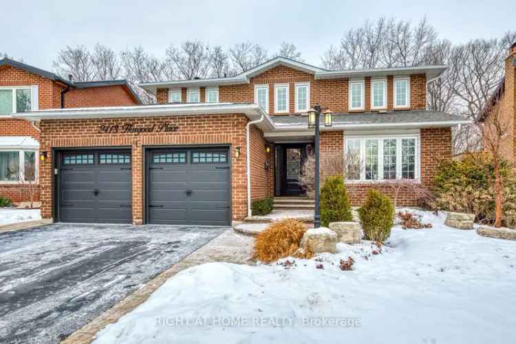 Luxury 5-Bedroom Ravine Home in Streetsville Mississauga