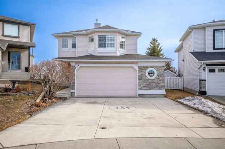 House For Sale in Calgary, Alberta