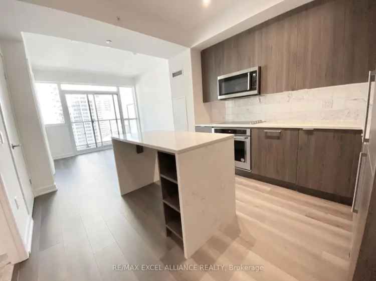 Modern 1-Bedroom Condo in Fort York with City Views