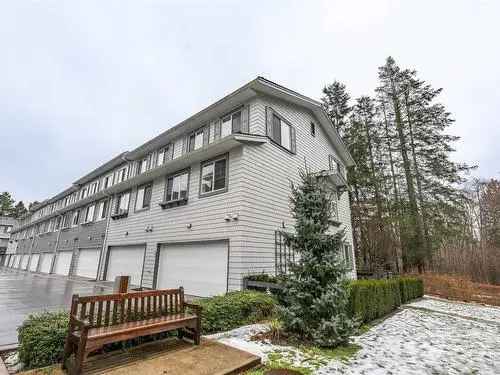 4 Bedroom Townhome in Newton Surrey BC - Bear Creek - EV Charger