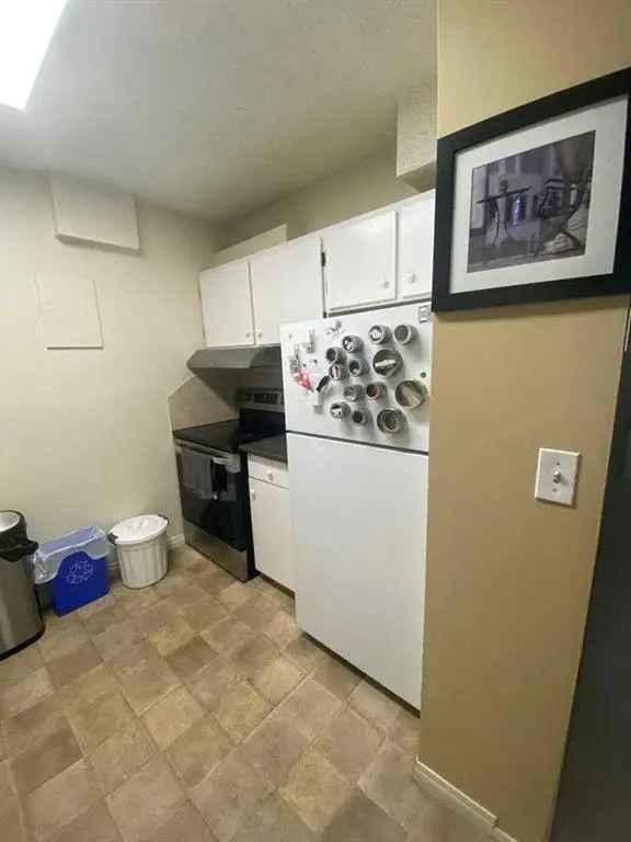 Ground Floor 2-Bedroom Apartment with Patio and Amenities