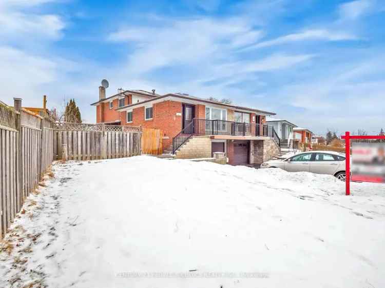 House For Sale in 3421, Ellengale Drive, Mississauga, Ontario