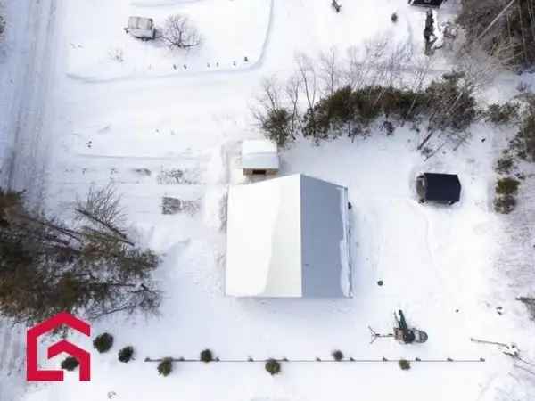 Modern 2+ Storey Home for Sale, Great for Short-Term Rentals