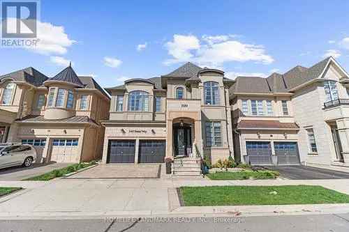 Luxury 5-Bedroom Home For Sale in Oakville Uptown Core