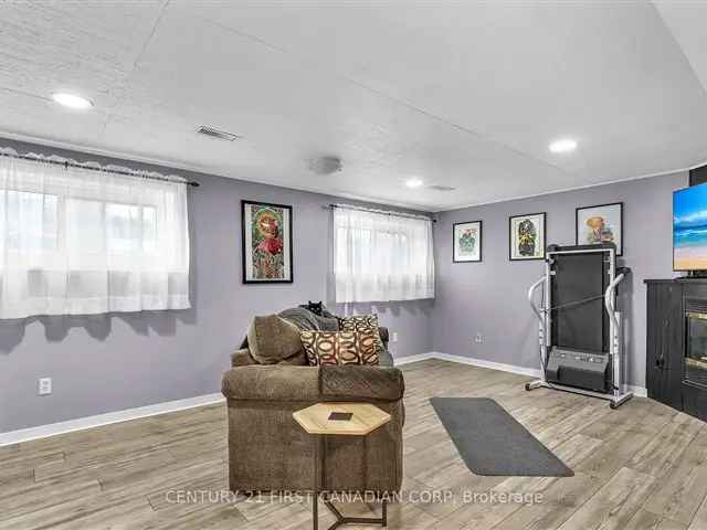 House For Sale in St. Thomas, Ontario