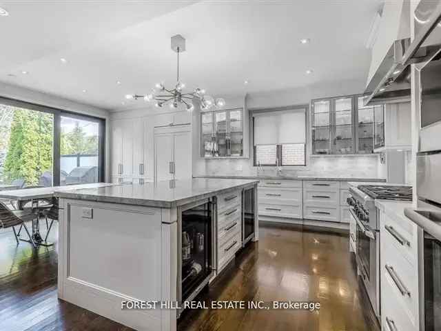 Stunning Bedford Park Family Home - Pool, Finished Basement, 2 Car Garage