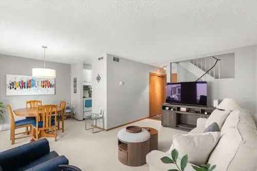 Buy Pet Friendly Condo in Crestview Winnipeg with Modern Features