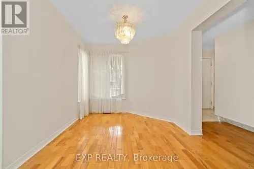 3 Bed 4 Bath House For Sale Updated Kitchen Hardwood Floors