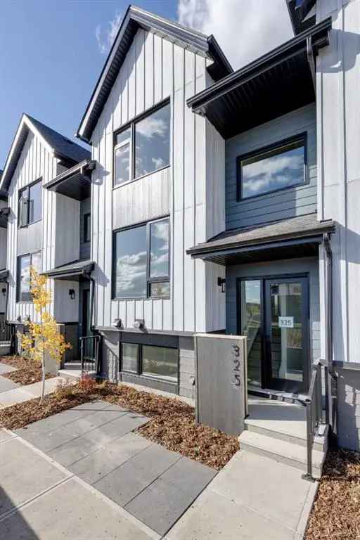 House For Sale in Calgary, Alberta