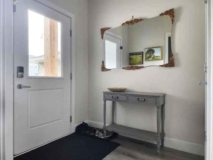 1398 sq ft 3-Bed 2-Story Half-Duplex in Lethbridge