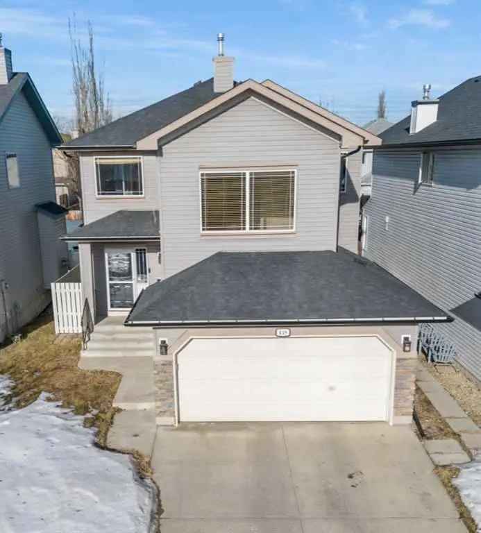 House For Rent in 139, Chapalina Crescent SE, Calgary, Alberta