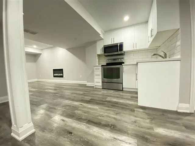 Renovated Mount Albert Basement Apartment - Near Parks & Schools