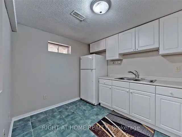 Clean Spacious Basement Apartment Near Upper Canada Mall