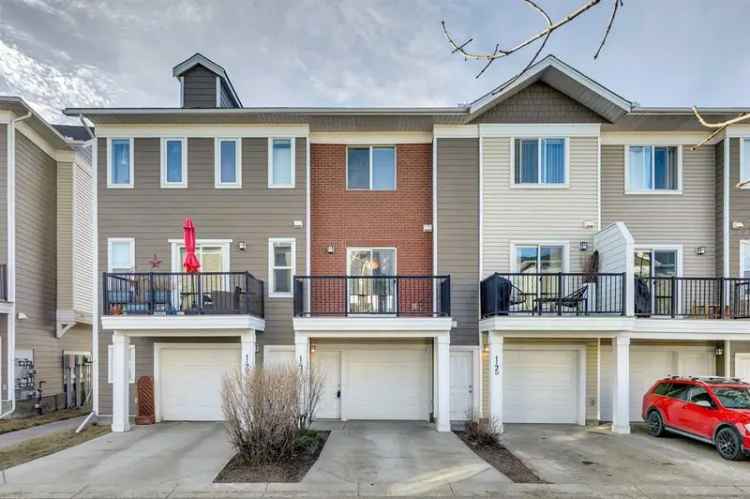 House For Sale in Calgary, Alberta