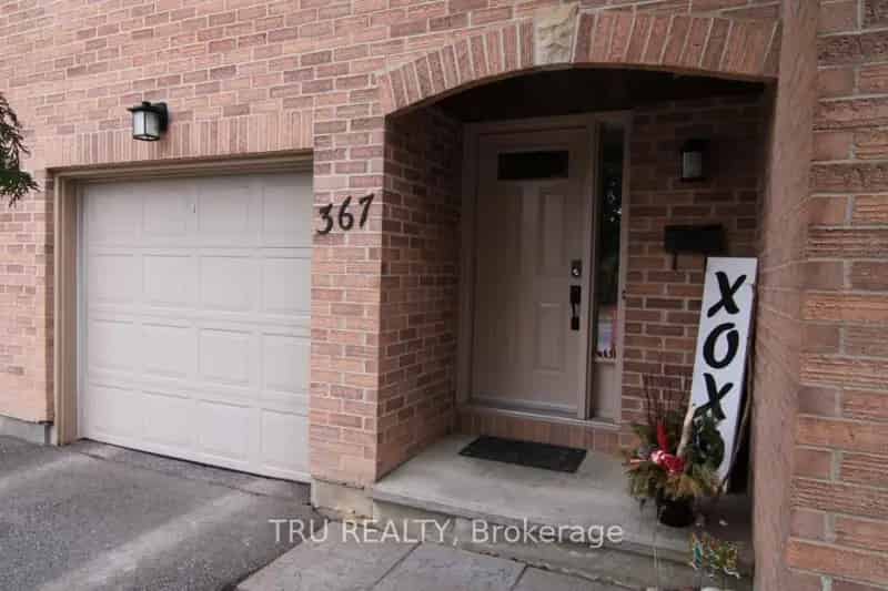 3-Bedroom 3-Bathroom Home in Katimavik with Private Backyard