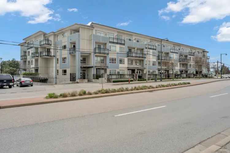 Surrey Central Condo 1 Bed + Den Near Skytrain