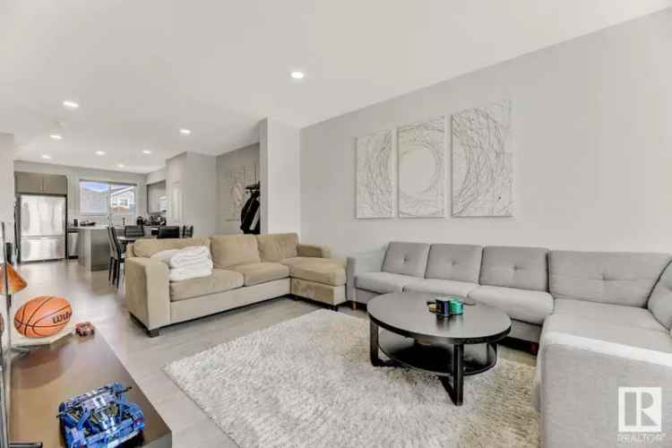 4-Bed 3.1-Bath Home with Legal Suite and Double Garage