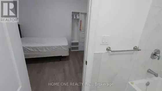 1 Bedroom Furnished Apartment in Toronto - AAA Location - Student Friendly