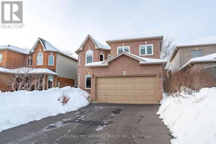 Waterdown Family Home 4 Bed 3 Bath Near Parks and Schools