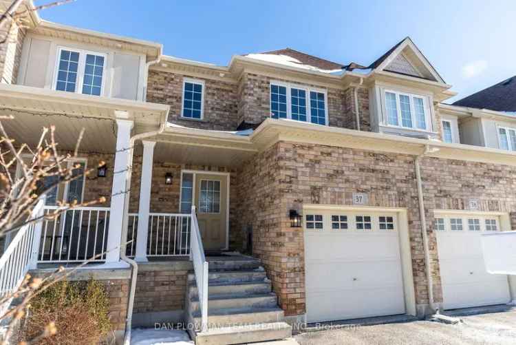 Family Townhome in Samac with 3 Beds 25 Baths and Low Fees