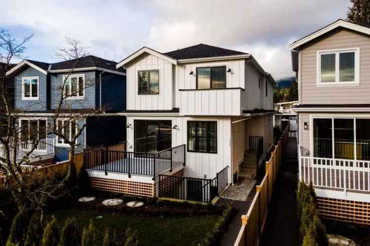 Luxury 4-Bedroom Duplex in Central Lonsdale