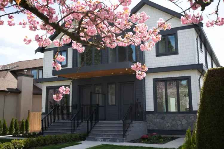 Modern Kitsilano Duplex 3 Bed 3 Bath 2-Bed Mortgage Helper