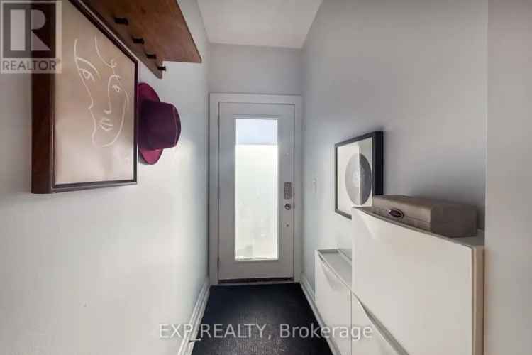 Luxury 2-Storey Corner Unit in North York Near Finch Subway