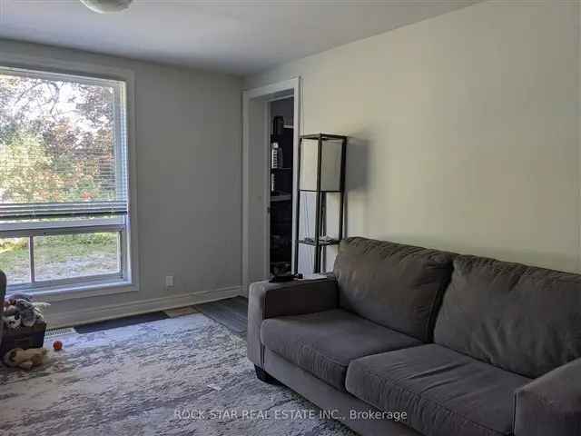 Duplex For Sale in Port Colborne, Ontario