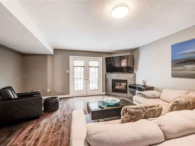 House For Sale in 77, Princess Street, Cambridge, Ontario