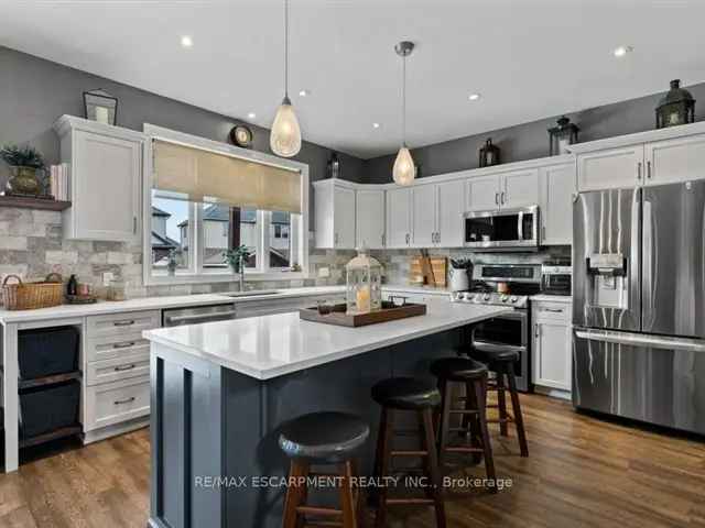 House For Sale in 27, Trailwood Drive, Welland, Ontario