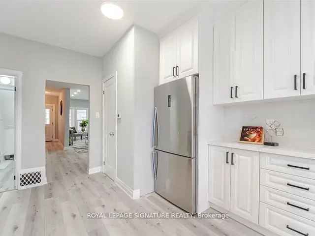 House For Sale in Hamilton, Ontario