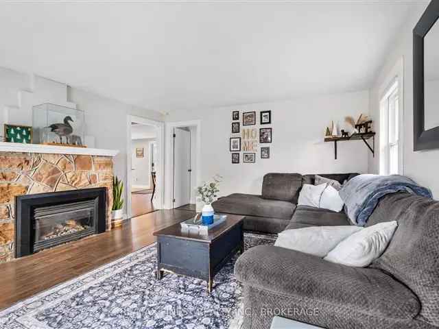 Charming 2-Bedroom Sydenham Home Near Schools and Amenities